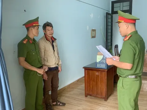 Bắt tạm giam Hồ Xuân Quyền