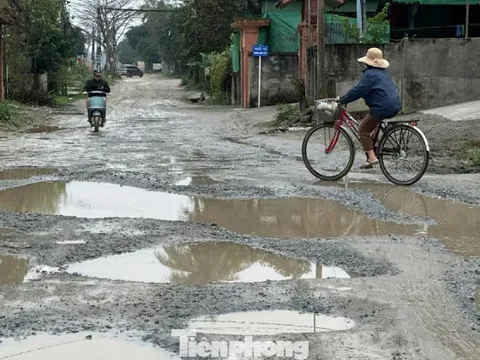 Dự án 851 tỷ thi công ì ạch: Đường nát bét, dân khổ mỗi ngày