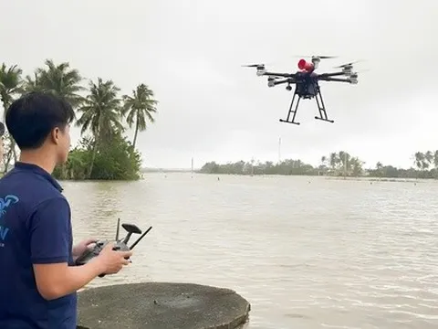 CT Group khẩn trương phát triển UAV kén nổi siêu nặng cứu được nhiều người, nhà robot chống lụt