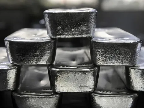 Quỹ bạc lớn nhất thế giới mạnh tay mua vào, chuyên gia dự báo giá có thể tăng gấp đôi