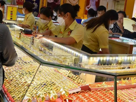Giá vàng hôm nay 27-11: Bật tăng trở lại