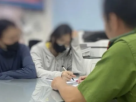 Một nữ sinh ở TPHCM bị đánh hội đồng