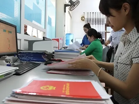 Thay đổi đặc biệt quan trọng liên quan đến sổ đỏ từ 1/1/2026, tất cả người dân Hà Nội chú ý!