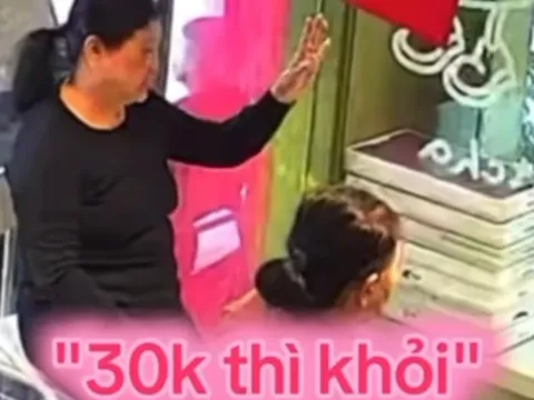 Xôn xao clip 2 phụ nữ kêu gọi ủng hộ miền Trung nhưng '30 nghìn thì khỏi'
