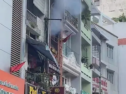 Cháy quán ăn lúc rạng sáng ở trung tâm TPHCM, 4 người tử vong