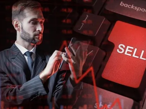 Phiên 5/12: Khối ngoại "quay xe" bán ròng gần 700 tỷ đồng, cổ phiếu nào bị "xả" mạnh nhất?