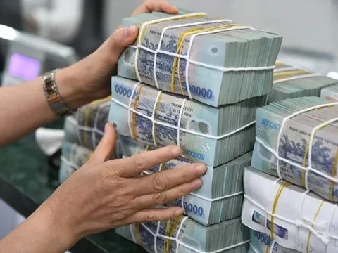 Thu ngân sách Nhà nước gần 2,4 triệu tỷ đồng trong 11 tháng