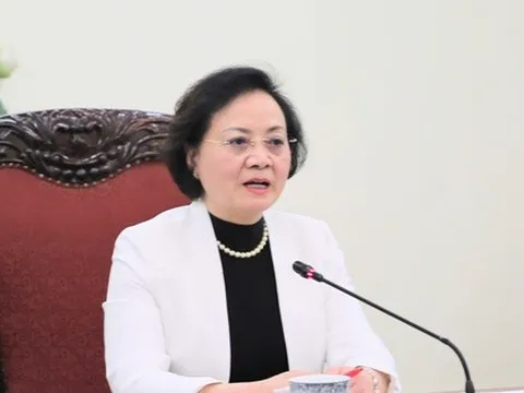 Hoàn thành sắp xếp trường học, trạm y tế cấp xã trước 31/12; lấy ý kiến rộng rãi dự thảo nghị định đánh giá, xếp loại cán bộ, công chức