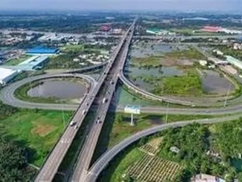 Loạt dự án lớn triển khai, cơ hội đầu tư trên TTCK ra sao?