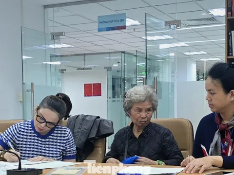 Chi trả tiền bồi thường hỗ trợ cho người dân thuộc dự án quảng trường phía Đông hồ Hoàn Kiếm