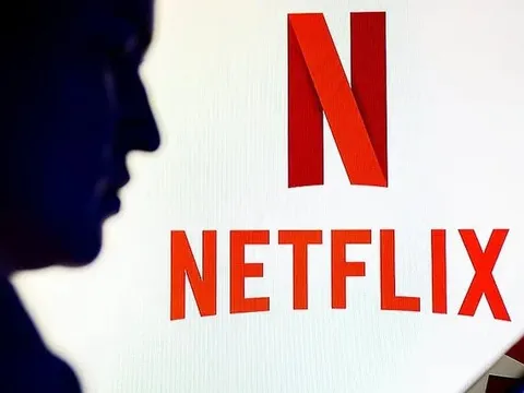 Tại sao giá cổ phiếu Netflix giảm 3% khi công bố mua lại một phần Warner Bros?