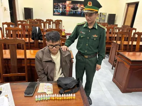 Khám xét khẩn cấp nơi ở của Nguyễn Quang Hải sinh năm 2000