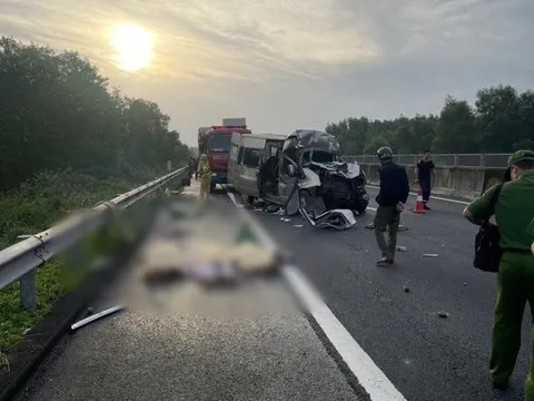 Vụ tai nạn trên cao tốc khiến 4 người tử vong: Cô dâu, chú rể cùng gia đình đang trên đường về Ninh Bình