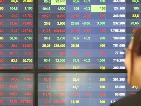 Đua nhau phát hành cổ phiếu, lên sàn