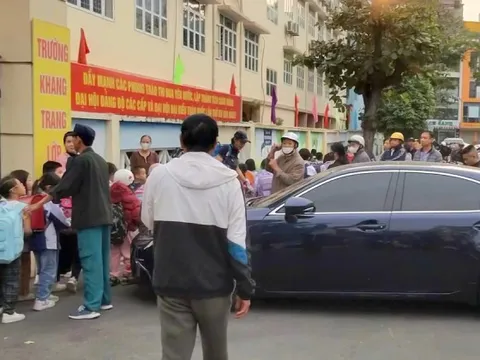 Vụ hiệu trưởng đỗ Lexus chắn cổng trường ở Quảng Ninh: Lãnh đạo phường Hạ Long nói gì?