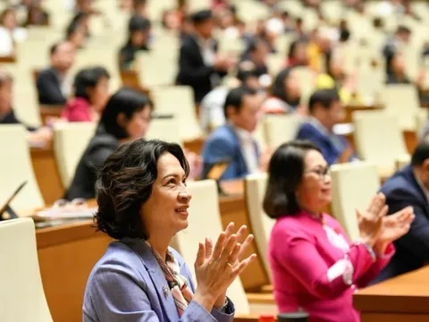 Người từ 75 tuổi đang hưởng trợ cấp hưu trí sẽ được hưởng 100% chi phí khám, chữa bệnh