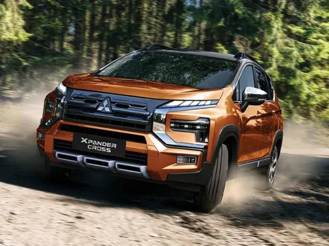 Một hãng xe Nhật độc chiếm 2 vị trí top đầu xe xăng bán chạy nhất Việt Nam