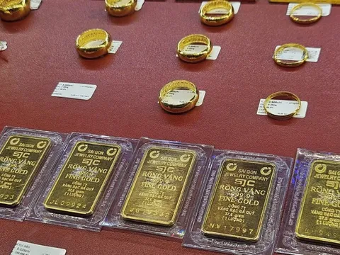 Sáng 11-12, giá vàng miếng SJC, vàng nhẫn tăng vọt