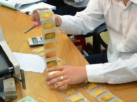 Giá vàng hôm nay 11-12: Tăng tốc khi Mỹ giảm lãi suất