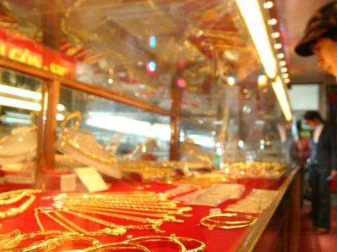 Vì sao mãi chưa nhập khẩu vàng?