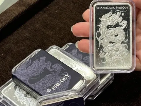 Giá bạc hôm nay 16-12: Người dân lại đổ xô mua bạc