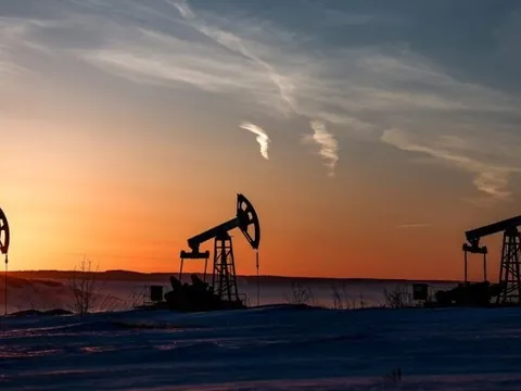 Trừng phạt đâu chả thấy, dầu Nga vẫn ào ào đổ vào quốc gia BRICS này