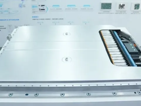 Trung Quốc công bố bước tiến dài về pin thể rắn, xe điện chạy 1.500 km mới cần sạc đã ở rất gần