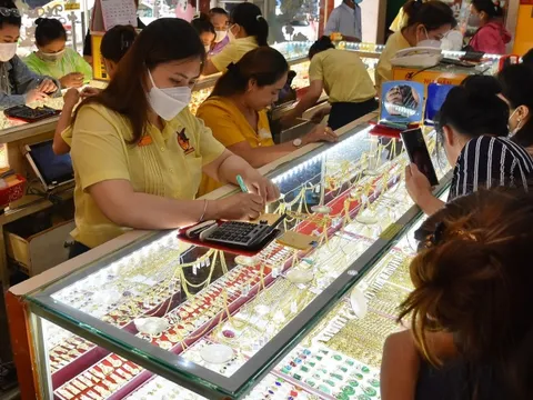 Giá vàng hôm nay 17-12: Bật tăng trở lại