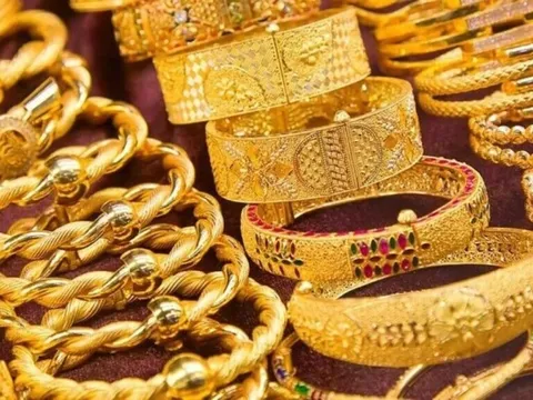 Trưa 22/12: Giá vàng thế giới, vàng trong nước tiếp tục tăng mạnh