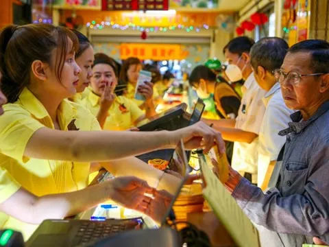 Ngóng ngày được cấp phép nhập khẩu vàng