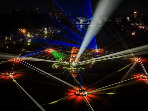 Tối nay, Hà Nội tổ chức chiếu sáng nghệ thuật Hồ Gươm chào Tết Dương lịch 2026