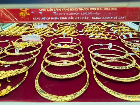 Chiều 24/12: Giá vàng trong nước bất ngờ quay đầu giảm