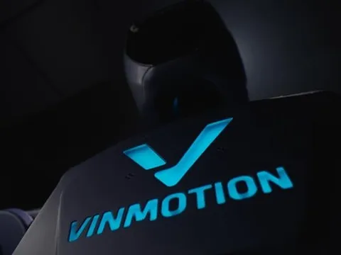 Robot hình người thế hệ thứ 2 của VinMotion lộ diện: Đột phá hơn, có thể tự đứng dậy khi ngã và tự thay pin?