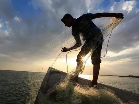 Khối ngoại tranh thủ mua ròng trong phiên VN-Index giảm 40 điểm, gom mạnh một mã họ Vingroup