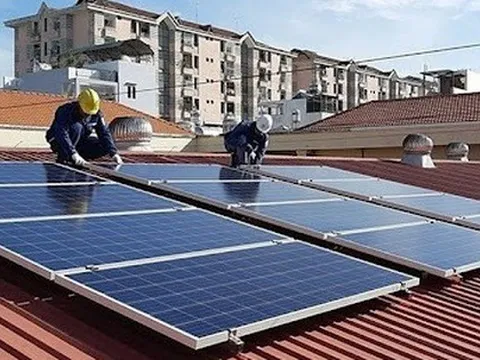 Lắp đặt điện mặt trời mái nhà để tự tiêu thụ có phải xin phép?