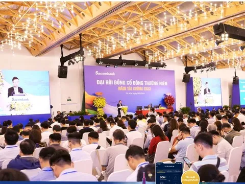 Sacombank sắp bầu thêm 4 thành viên hội đồng quản trị