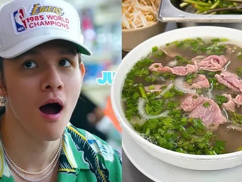 Khách Tây sốc nặng khi biết giá tô phở ở Việt Nam, chỉ biết thốt lên "Không thể nào!"