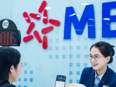 Hé lộ thu nhập, thưởng Tết của nhiều ngân hàng