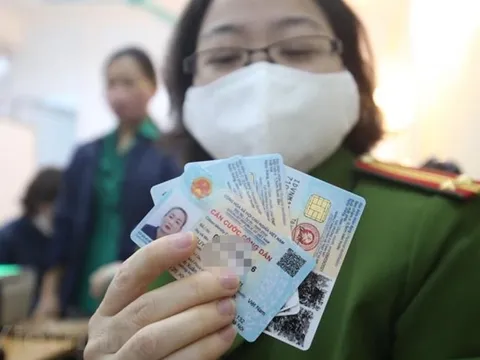 3 độ tuổi bắt buộc đổi CCCD gấp trong năm 2026, chậm trễ sẽ bị phạt tiền và "đóng băng" tài khoản ngân hàng