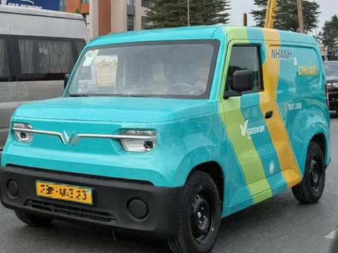 Công ty của ông Phạm Nhật Vượng mở dịch vụ vận tải nội đô, giá cước từ 110.000 đồng