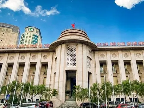 Cập nhật thị trường tiền tệ: NHNN bơm ròng hơn 16.000 tỷ, lãi suất liên ngân hàng đồng loạt giảm, tỷ giá USD tự do tăng mạnh