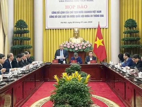 Công bố Lệnh của Chủ tịch nước về các luật thuế, nhiều quy định liên quan hộ kinh doanh