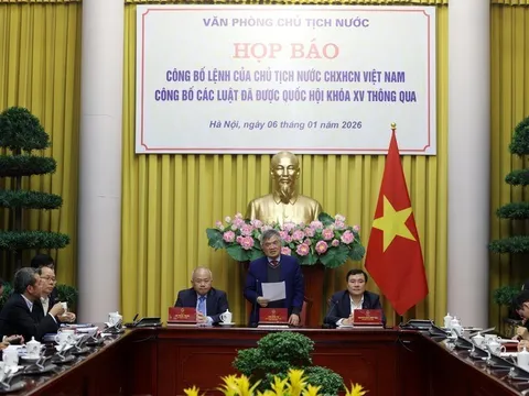 Công bố Lệnh của Chủ tịch nước về 12 luật liên quan lĩnh vực kinh tế