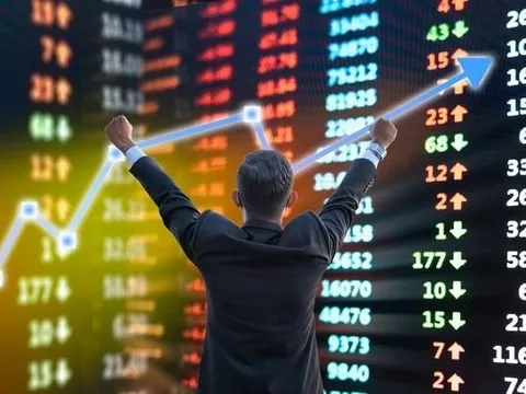 Dòng tiền vào thị trường dự báo bùng nổ, cổ phiếu chứng khoán nào hưởng lợi lớn?