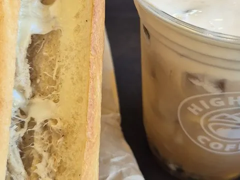 Highlands Coffee phản ứng chậm khi bị réo tên trong vụ "đồ hộp Hạ Long"