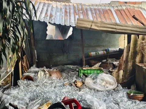 Chùm ảnh vụ cháy lớn ở TPHCM vào sáng nay