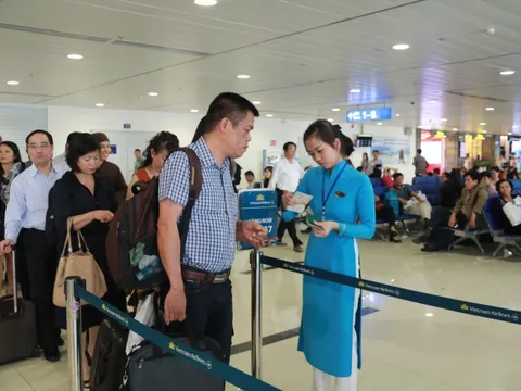 Ai đi nước ngoài cũng phải biết: Cách kiểm tra bản thân có bị tạm hoãn xuất cảnh, bị nợ thuế hay không?