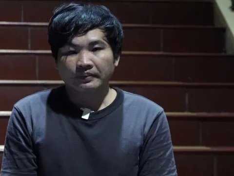 Ra Quyết định bắt tạm giam "chuyên gia tài chính" Nguyễn Đình Vấn