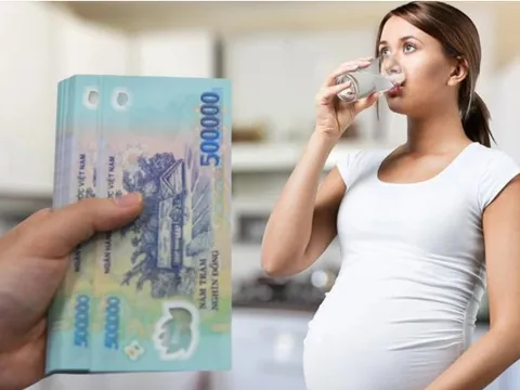Lương 8 triệu/tháng, sinh con năm 2026 được nhận bao nhiêu tiền thai sản?