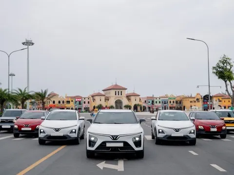 Kỷ lục sau nối kỷ lục trước, VinFast chốt năm với 175.000 xe bàn giao